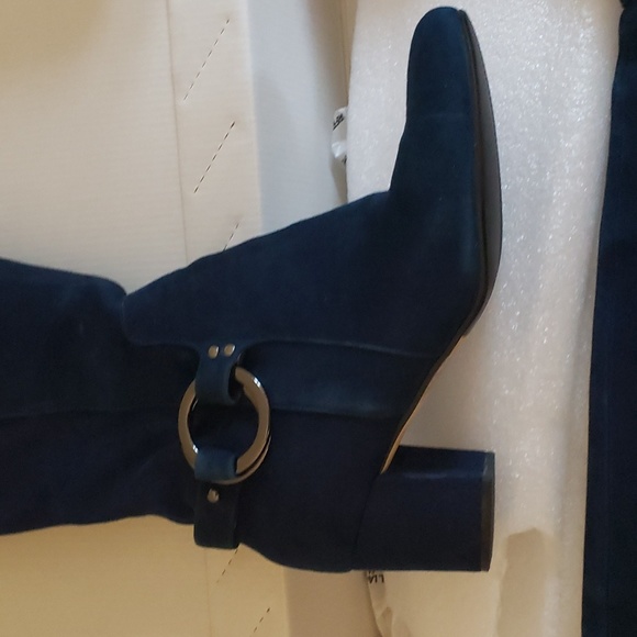 Boots - Picture 2 of 6